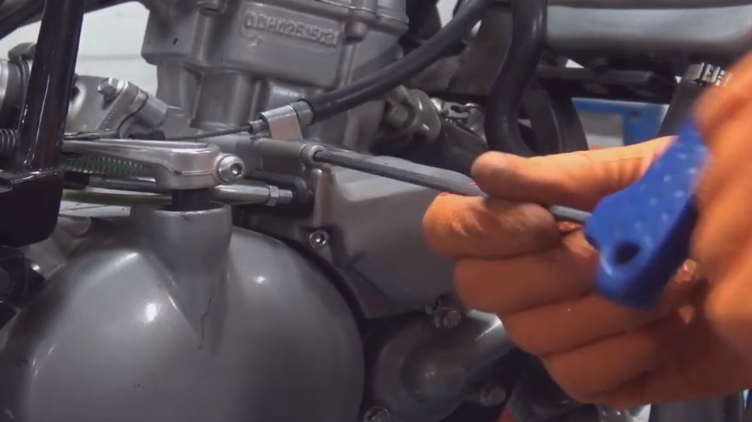 change your gas cable step7